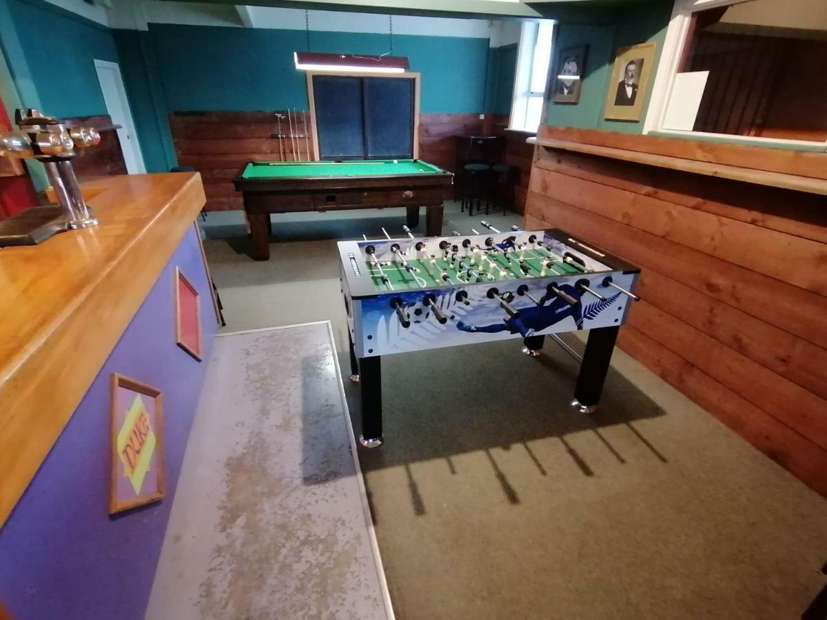 The Duke Hostel Greymouth Dış mekan fotoğraf The games room at the station